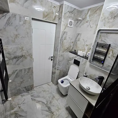 Luxury Paco 콘스탄차